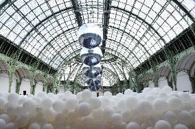 New Exhibition Euphoria - Art Is In The Air At Grand Palais - Paris