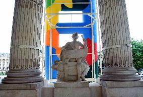 New Exhibition Euphoria - Art Is In The Air At Grand Palais - Paris