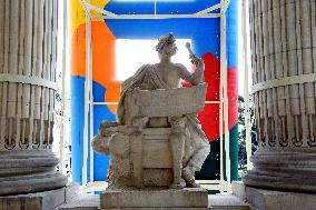 New Exhibition Euphoria - Art Is In The Air At Grand Palais - Paris