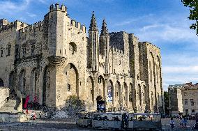 Illustration - Avignon