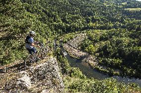 Illustration - Summer Activities