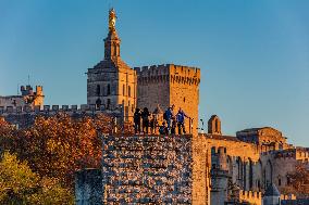 Illustration - Avignon