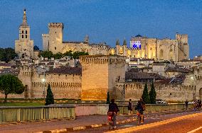 Illustration - Avignon
