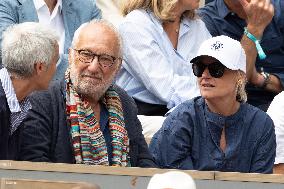 2025 French Open - Celebrities In Stand Day 14 NB