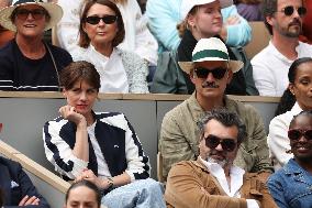 2025 French Open - Celebrities In Stand Day 14 NB