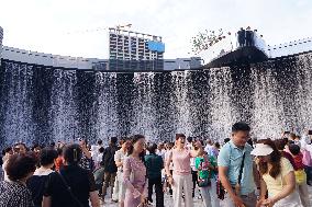 Artificial Anti-gravity Waterfall in Xi 'an