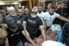 Two Injured And One Killed For Crossing Separation Wall - Palestine