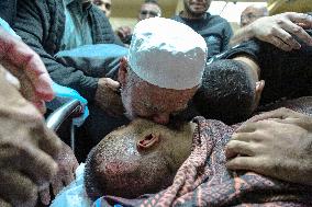 Two Injured And One Killed For Crossing Separation Wall - Palestine