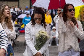Colombians Gather to Pray for Miguel Uribe Turbay