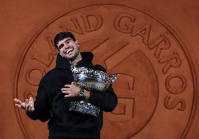 Carlos Alcaraz Celebrates with Coupe des Mousquetaires Trophy - Paris