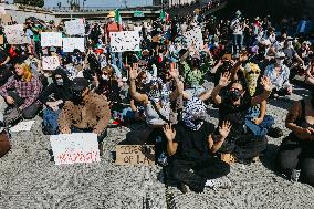 ICE Raids Spark Protest Riot - LA
