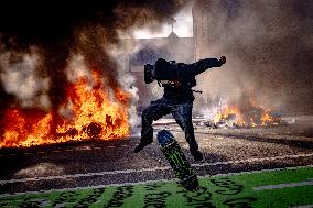 ICE Raids Spark Protest Riot - LA