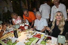 Taormina: La Botte Restaurant. Michael Douglas at La Botte Restaurant.