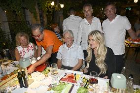 Taormina: La Botte Restaurant. Michael Douglas at La Botte Restaurant.