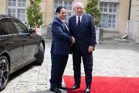 Francois Bayrou Meets with Vietnamese Prime Minister - Paris