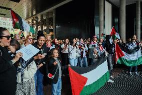 Protests Gaza Ship Seizure - Hague