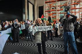 Protests Gaza Ship Seizure - Hague