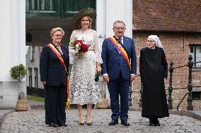 Queen Mathilde Visits the Ten Wijngaerde Princely Beguinage - Bruges