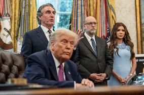 US Presdient Trump Speaks in the Oval Office at the White House on Fires and LA Protests