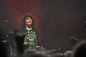 WASP At The Forum - Vaureal