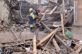 Russian Troops Shell Kharkiv Overnight - Ukraine
