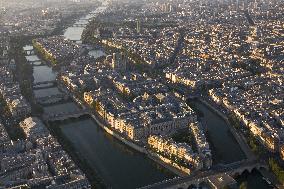 Exclusive - Illustration - The Cathedral of Notre Dame - Paris