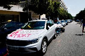 Angry Taxis Rally - Paris