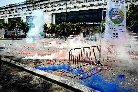 Angry Taxis Rally - Paris