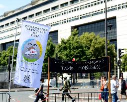 Angry Taxis Rally - Paris