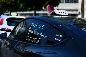 Angry Taxis Rally - Paris