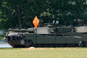 Preparation for a military parade - Washington