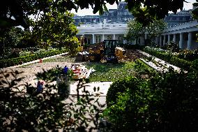 DC: The White House Rose Garden Construction