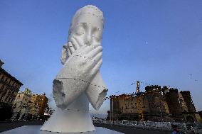 Silent Hortense Sculpture - Naples