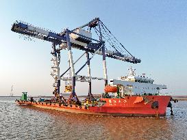 Large Container Quay Crane