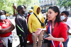 Homeless Gather to Demand Accommodation - Paris