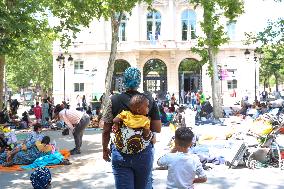 Homeless Gather to Demand Accommodation - Paris