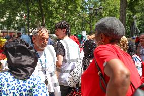 Homeless Gather to Demand Accommodation - Paris