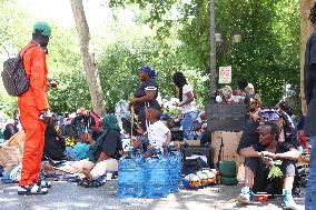 Homeless Gather to Demand Accommodation - Paris
