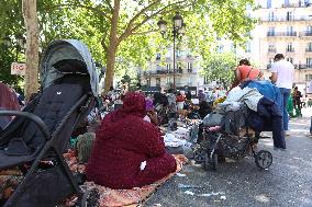 Homeless Gather to Demand Accommodation - Paris