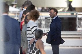 Emmanuel Macron visits the Olympic cauldron at the Tuileries - Paris