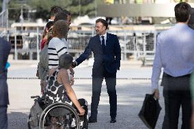 Emmanuel Macron visits the Olympic cauldron at the Tuileries - Paris