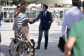Emmanuel Macron visits the Olympic cauldron at the Tuileries - Paris