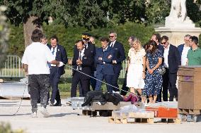 Emmanuel Macron visits the Olympic cauldron at the Tuileries - Paris