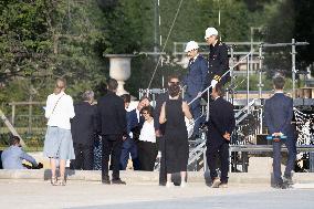 Emmanuel Macron visits the Olympic cauldron at the Tuileries - Paris