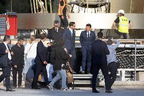 Emmanuel Macron visits the Olympic cauldron at the Tuileries - Paris
