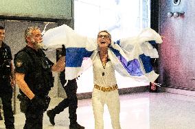Israeli Flag Sparks Protest on Rima Hassan’s Arrival at CDG - Paris