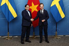 PRIME MINISTERS VIETNAM SWEDEN