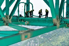 Construction of The Huajiang Grand Canyon Bridge - China