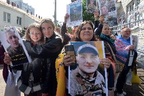 Ukrainian Prisoners Reach Home After Prisoner Swap - Kiev