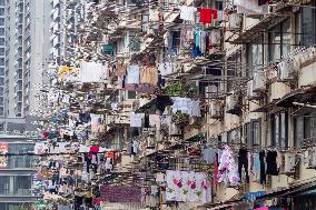 Residents Dry Clothes in Shanghai